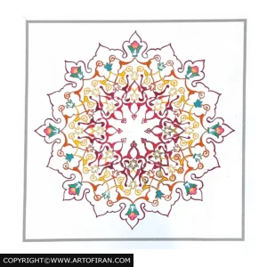 تابلو تذهیب خورشید، شمسهای از نقوش اسلیمی و ختایی سرخ و نارنجی روی زمینه سپید، اثر مهدی یاری