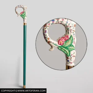 عصای چوبی دست ساز مدل گلستان با بدنه سبز براق و دسته تذهیب سفید، اثر گالری هنری عصاخان